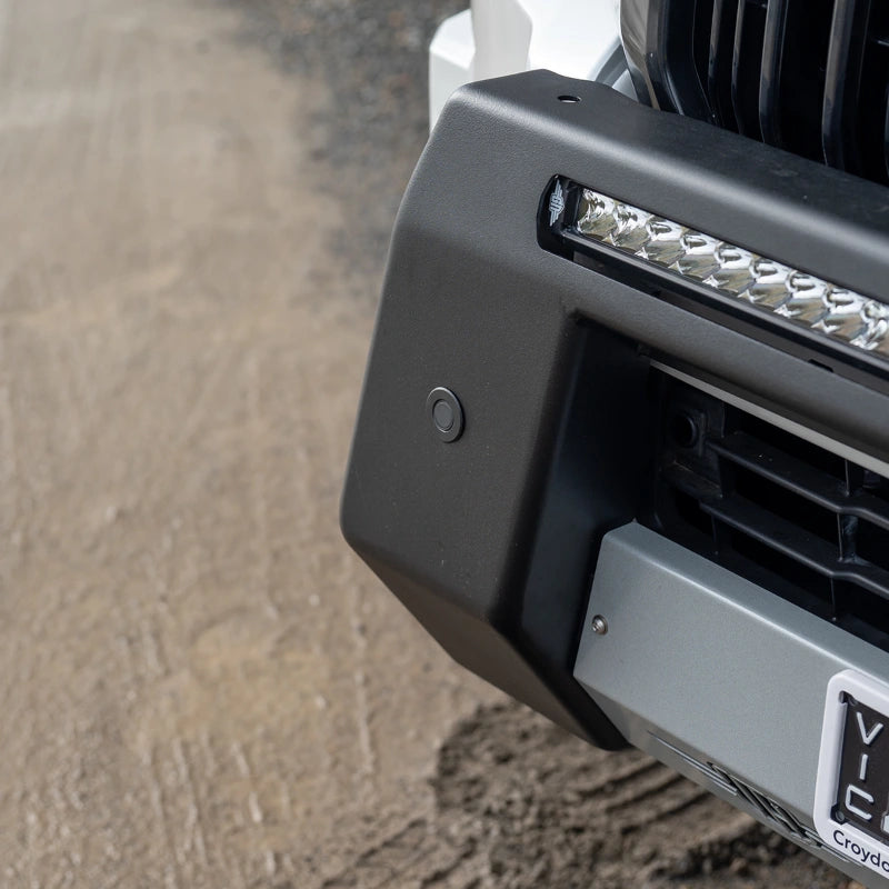 Ultimate9 "ULTIMATE" Nudge Bar w/ 30 Inch LED Light Bar (Toyota Landcruiser Prado 2024+ GX, GXL, Altitude)