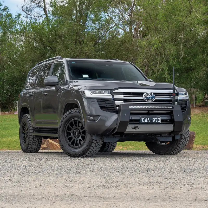 Ultimate9 "ULTIMATE" Nudge Bar w/ 30 Inch LED Light Bar (Toyota Landcruiser 300 Series 2021+)