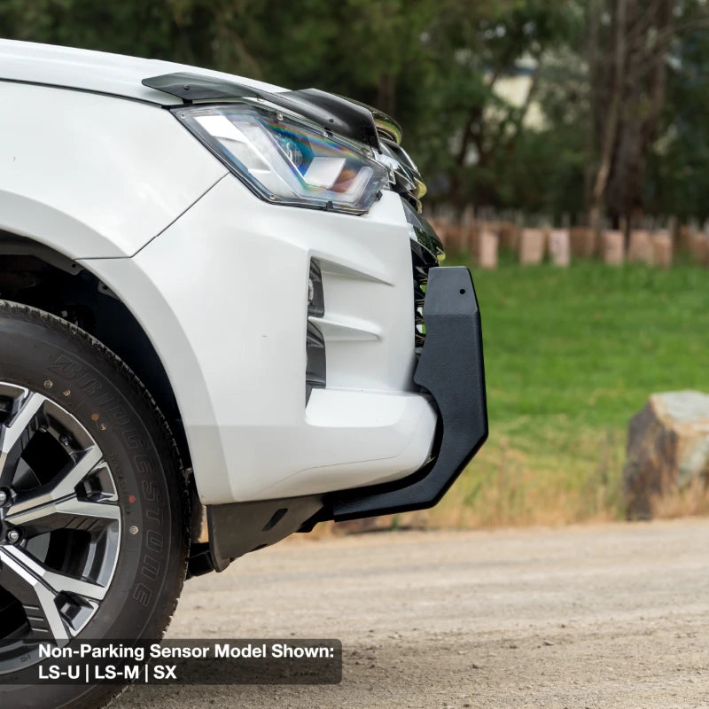 Ultimate9 "ULTIMATE" Nudge Bar w/ 30 Inch LED Light Bar (Isuzu D-Max 2020 - 2024 RG W/O Parking Sensors)