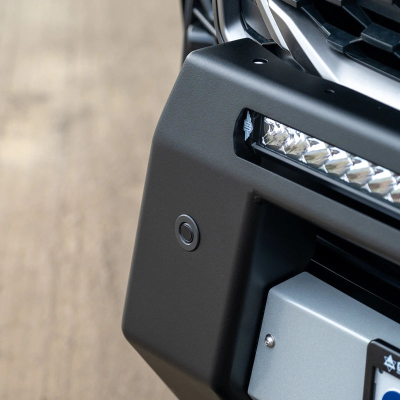 Ultimate9 "ULTIMATE" Nudge Bar w/ 30 Inch LED Light Bar (ISUZU MU-X 2025+ RJ Facelift)