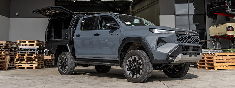 N90 hilux offroad tray